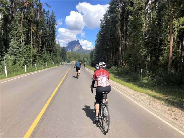 Johnston Canyon Hike – Bow Valley Parkway Closes and Becomes Cycling Paradise